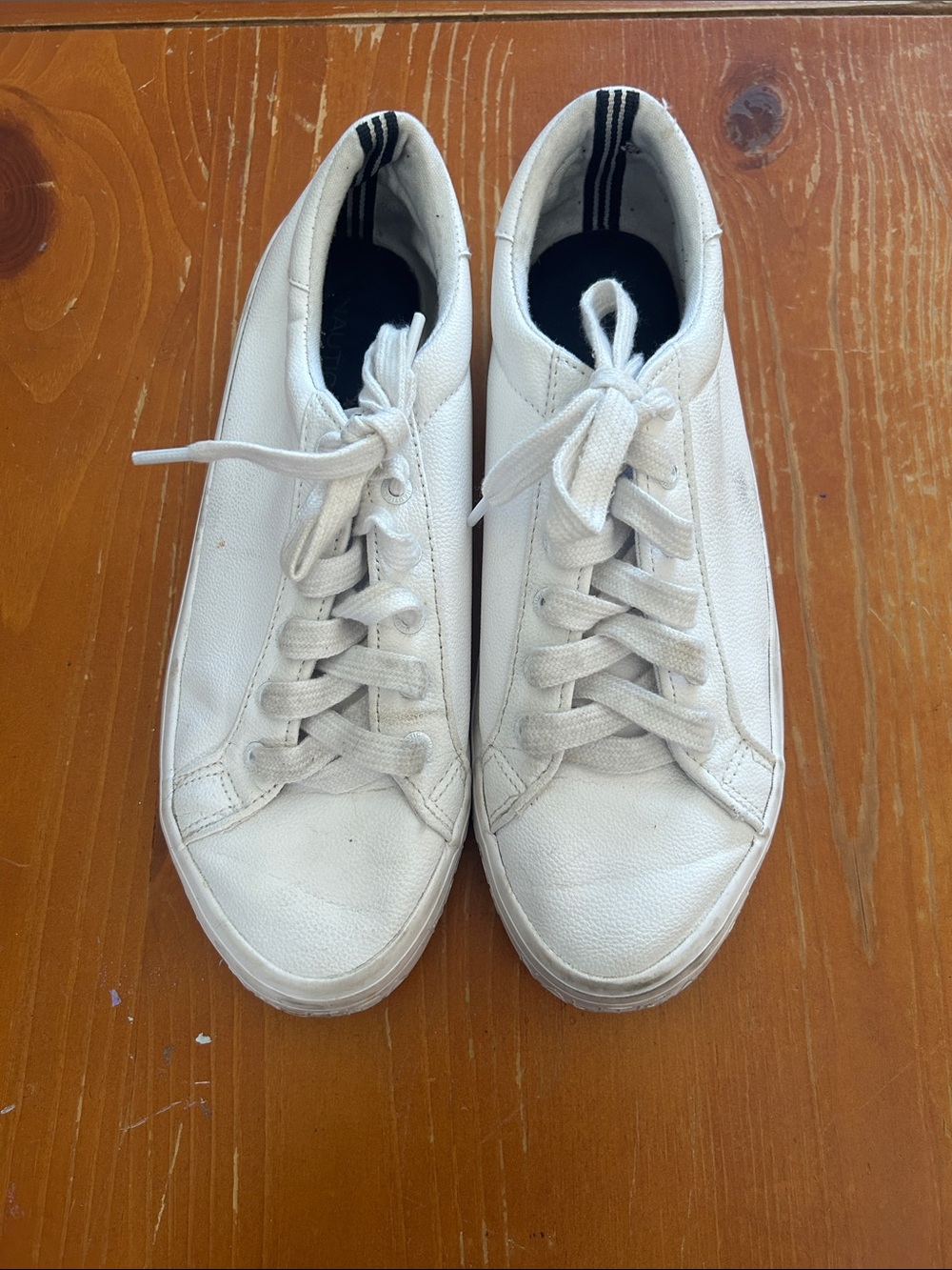 Nautica White Leather Lace-Up Flats